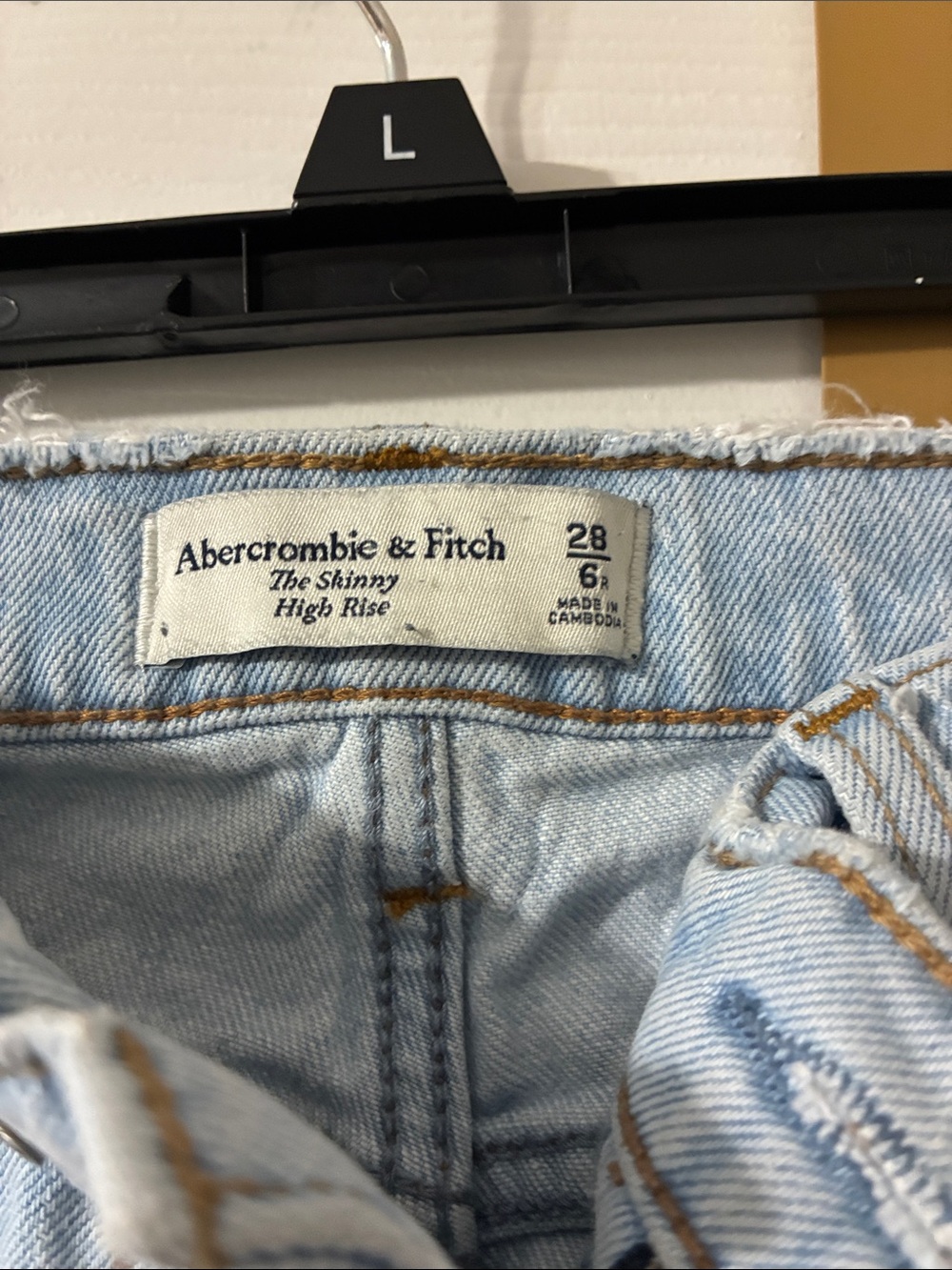 Abercrombie & Fitch - the skinny high rise women’s jeans - Picture 2 of 3